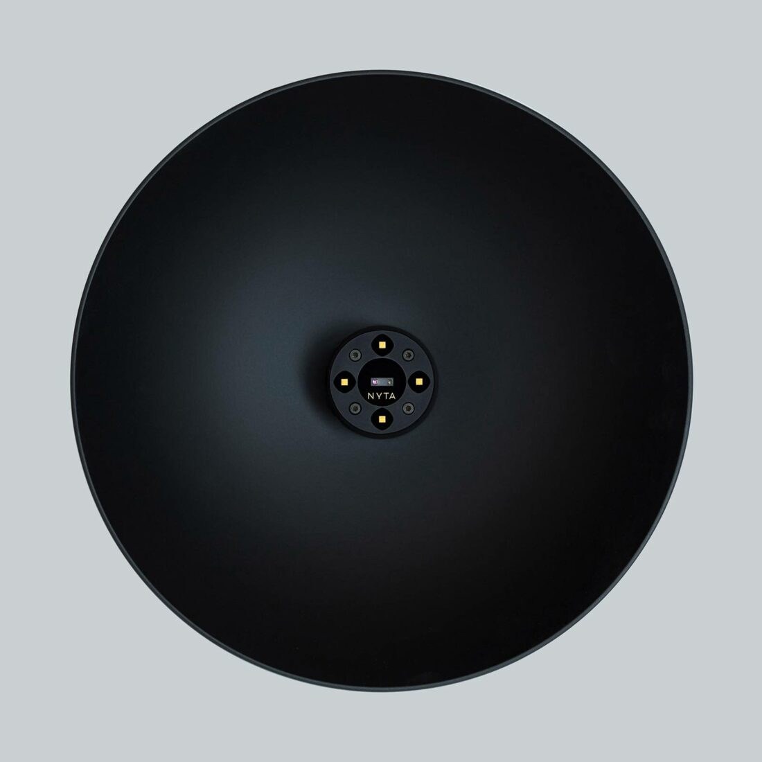Nyta Pong Plug LED závěsné světlo se zástrčkou