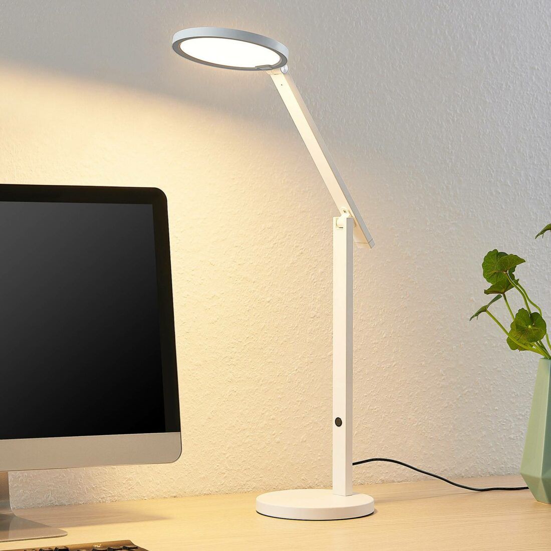 Lucande Felkano LED stolní lampa