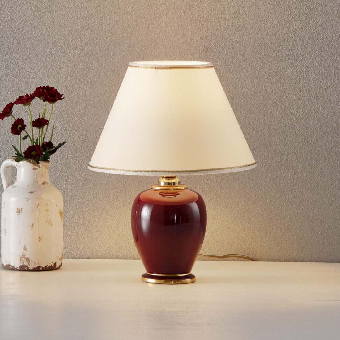COLARZ Bordeaux – půvabná stolní lampa